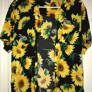 Cute button up sunflower tee